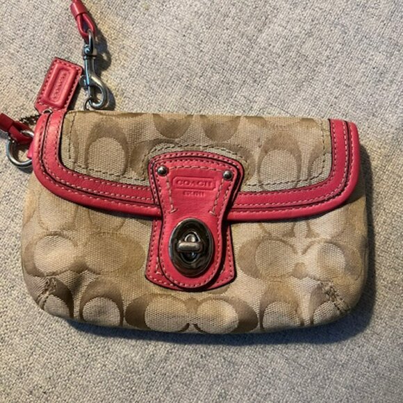 Coach Signature C Jacquard Wristlet with Pink Leather Trim - Picture 9 of 12